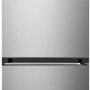 Aan de voorzijde van de Hisense RB400N4FC2 bevindt zich het display voor regeling van de temperatuur