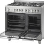 De Pelgrim NF942RVSA afgebeeld met dubbele geopende oven