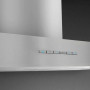 Praktisch is de tiptoets bediening op de rand van de Smeg KBT900XE wand afzuigkap