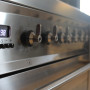Het strakke design van de Smeg C7GMXNLK maakt dit 70 cm. brede fornuis een meerwaarde voor iedere keuken