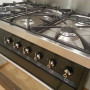 90 cm. breed fornuis van SMEG uitgevoerd met een multifunctionele oven.