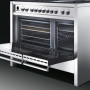 Het SMEG fornuis CS120NLK beschikt over een grote en een kleinere oven.
