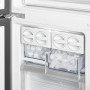 Praktisch zijn de handmatige ijsblokjesmakers linksonder in de Smeg FQ60XP1