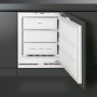 De Smeg VR115P onderbouw vriezer heeft een inhoud van 115 liter, verdeeld over drie laden