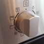 Met de linker knop van de Zanussi ZNF44X kunt u de gewenste oven / magneron functie instellen
