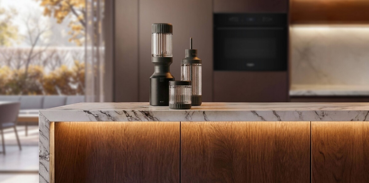 Whirlpool actie - Gratis Beast blender bij compacte oven