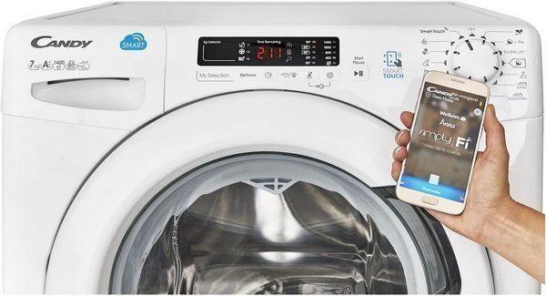 De Smart Touch functie is zeer eenvoudig te installeren. Zet NFC aan op uw wasmachine en hou uw telefoon vervolgens bij het Smart Touch logo, de rest wijst zich vanzelf.
