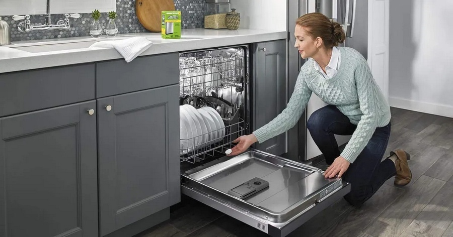 Onderhoud vaatwasser: tips voor reinigen en schoon resultaat