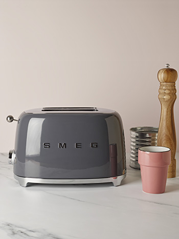 Nieuwe klassieke broodrooster uit retroserie Smeg