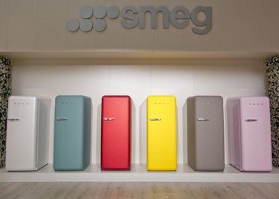 Vulgariteit pint Eik Volledig nieuwe lijn Smeg retro jaren'50 koelkasten