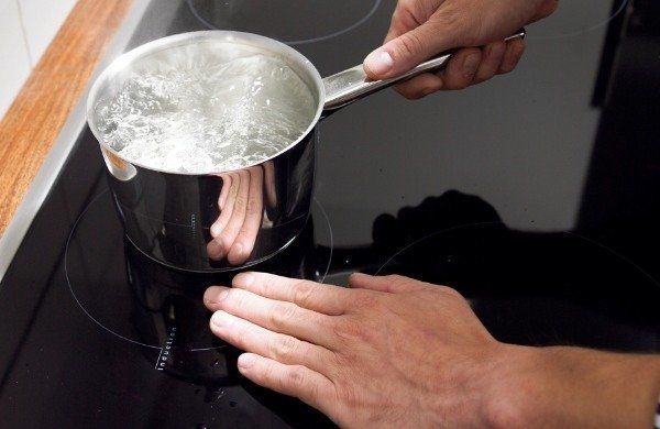 Koken op inductie is veilig en zeer praktisch in dagelijks gebruik